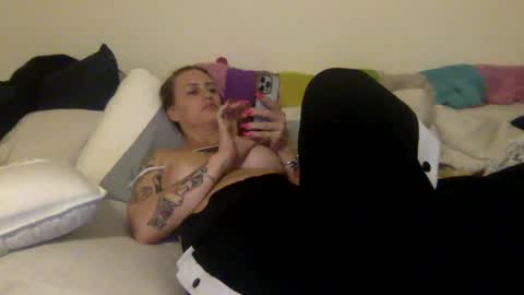 Snapshot of koyoteej chatting on 01-21-25, 10:52 koyoteej online show from 01-21-25, 10:52