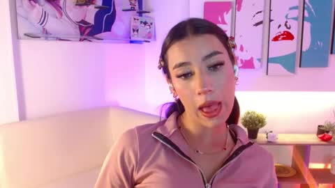 Elizabeth online show from 03-05-26, 12:12