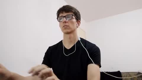 Snapshot of kpo10 chatting on 12-15-24, 01:54 Facu online show from 12-15-24, 01:54