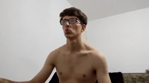 Snapshot of kpo10 chatting on 12-19-24, 06:12 Facu online show from 12-19-24, 06:12