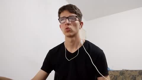 Snapshot of kpo10 chatting on 01-30-25, 01:00 Facu online show from 01-30-25, 01:00