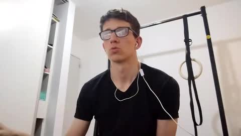 Snapshot of kpo10 chatting on 10-11-25, 11:20 Facu online show from 10-11-25, 11:20