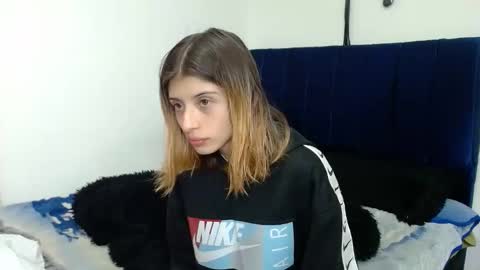 Snapshot of kratos_and_afrodita chatting on 11-09-25, 07:23 kratos_and_afrodita online show from 11-09-25, 07:23