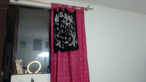 Snapshot of kratos_and_afrodita chatting on 12-18-25, 12:27 kratos_and_afrodita online show from 12-18-25, 12:27