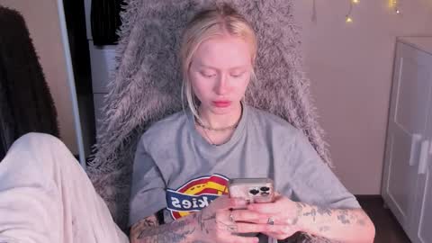 kris_grant online show from 11-20-25, 10:26