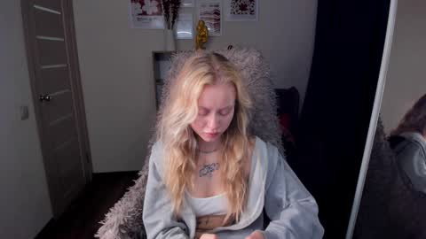 kris_grant online show from 11-29-25, 10:40