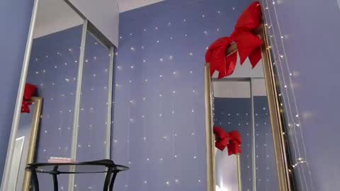 Snapshot of kriskras__ chatting on 04-09-26, 05:18 kriskras__ online show from 04-09-26, 05:18