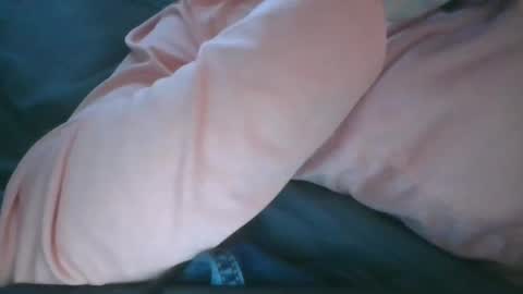 Snapshot of krisnnikki254 chatting on 10-21-25, 01:34 krisnnikki254 online show from 10-21-25, 01:34