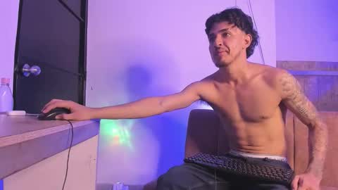 Snapshot of kriss_edwards chatting on 10-12-25, 06:18 Kriss online show from 10-12-25, 06:18