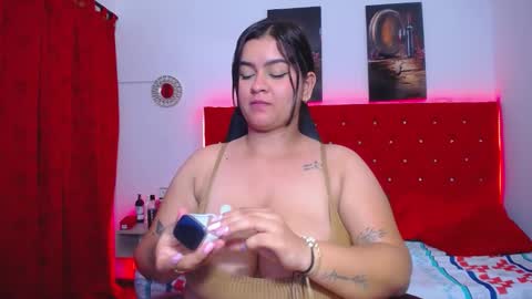 kriss_sweetboobs online show from 01-26-25, 05:44