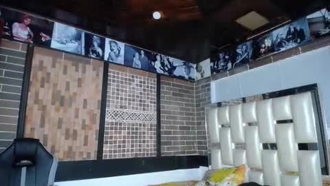 kriss_sweetboobs online show from 09-11-25, 12:27