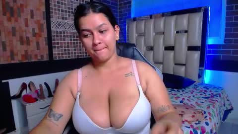 kriss_sweetboobs online show from 09-26-25, 12:53