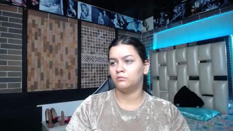 kriss_sweetboobs online show from 10-05-25, 11:19