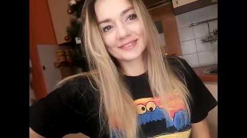 Snapshot of krisssexi chatting on 01-06-25, 05:06 KrissSexi online show from 01-06-25, 05:06