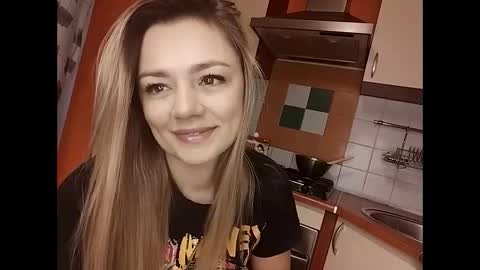 Snapshot of krisssexi chatting on 01-08-25, 05:48 KrissSexi online show from 01-08-25, 05:48