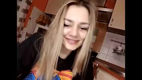 Snapshot of krisssexi chatting on 02-28-25, 09:23 KrissSexi online show from 02-28-25, 09:23