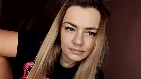 Snapshot of krisssexi chatting on 09-12-25, 08:14 KrissSexi online show from 09-12-25, 08:14