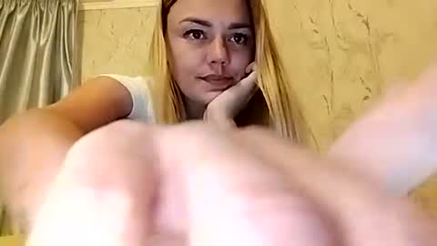 Snapshot of krisssexi chatting on 09-25-25, 06:55 KrissSexi online show from 09-25-25, 06:55