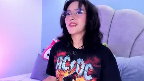 Snapshot of kristal_aitana chatting on 07-16-26, 06:36 Kris online show from 07-16-26, 06:36
