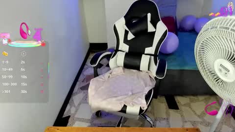 Snapshot of kristel_19 chatting on 10-03-25, 06:49 KRISTEL online show from 10-03-25, 06:49