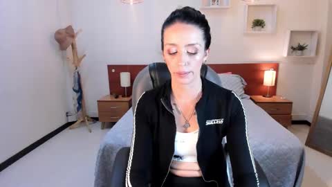 Sophia online show from 01-04-25, 08:16