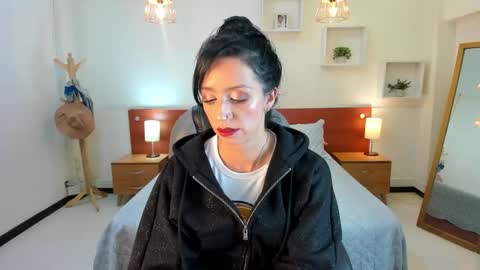 Sophia online show from 01-15-25, 08:26