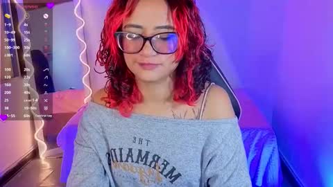 Snapshot of kristen_tay chatting on 11-25-25, 04:23 kristen_tay online show from 11-25-25, 04:23