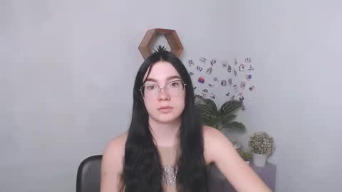 Kristen online show from 09-12-25, 12:49