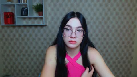 Kristen online show from 09-24-25, 05:33