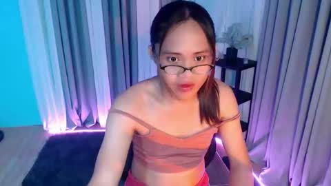 Snapshot of kristine_fox chatting on 05-24-26, 05:18 kristine_fox online show from 05-24-26, 05:18