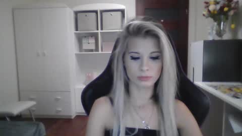 Snapshot of kristineamore chatting on 10-04-25, 05:22 KristineAmore online show from 10-04-25, 05:22