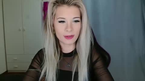 Snapshot of kristineamore chatting on 10-30-25, 07:21 KristineAmore online show from 10-30-25, 07:21