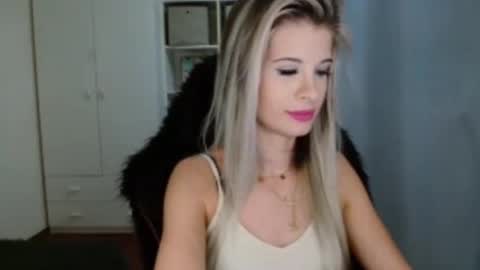 Snapshot of kristineamore chatting on 11-05-25, 07:36 KristineAmore online show from 11-05-25, 07:36