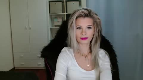 Snapshot of kristineamore chatting on 11-06-25, 07:42 KristineAmore online show from 11-06-25, 07:42