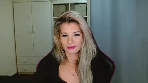 Snapshot of kristineamore chatting on 11-27-25, 07:54 KristineAmore online show from 11-27-25, 07:54