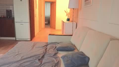 Kristi online show from 11-23-25, 05:07