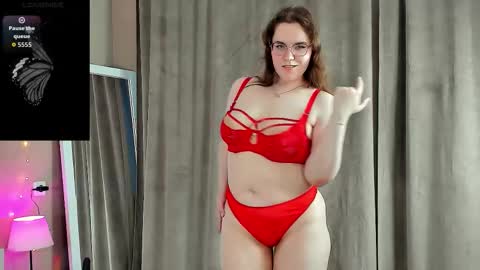 Snapshot of kristy_na_ chatting on 11-21-25, 02:43 Kristina online show from 11-21-25, 02:43