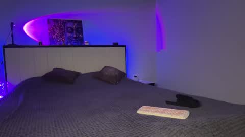 Kristi online show from 03-03-25, 06:04