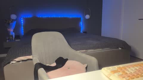 Kristi online show from 12-01-25, 04:17