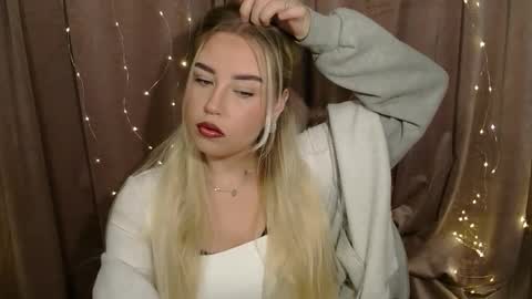 KristyFlowers online show from 12-09-24, 07:17