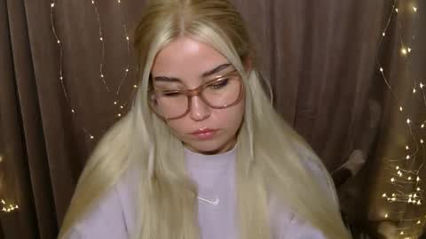 KristyFlowers online show from 12-19-24, 08:23