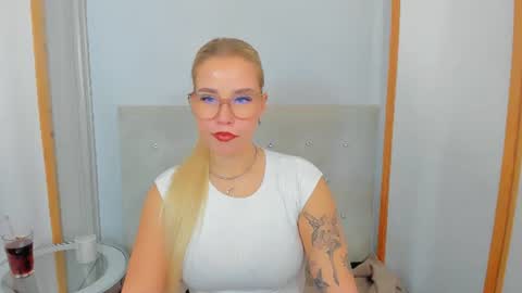 KristyFlowers online show from 03-04-25, 06:26