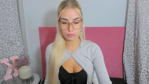 KristyFlowers online show from 11-15-25, 09:11