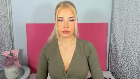 KristyFlowers online show from 02-02-26, 03:33