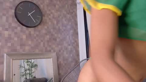 Cristina online show from 12-20-25, 06:59