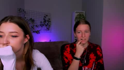 Snapshot of kristylovee chatting on 09-13-25, 10:15 Kristy online show from 09-13-25, 10:15