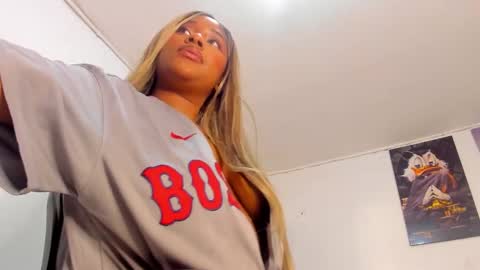 Snapshot of krixtybrown chatting on 01-03-25, 11:55 krixty online show from 01-03-25, 11:55