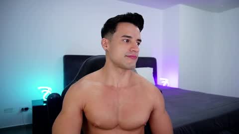 Snapshot of krops_ chatting on 02-25-25, 10:04 KROPS online show from 02-25-25, 10:04