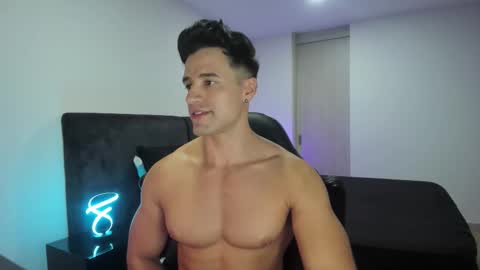 Snapshot of krops_ chatting on 10-05-25, 11:24 KROPS online show from 10-05-25, 11:24