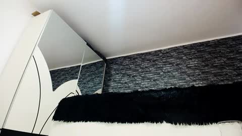 krystal desire online show from 12-22-24, 12:38